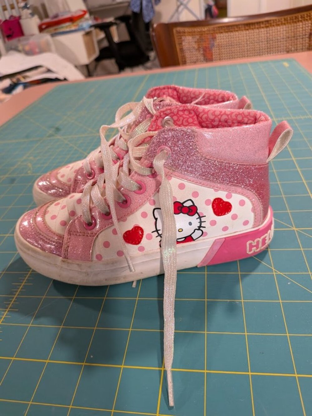 Kids' Hello Kitty Hi Top Sneaker Little Kid